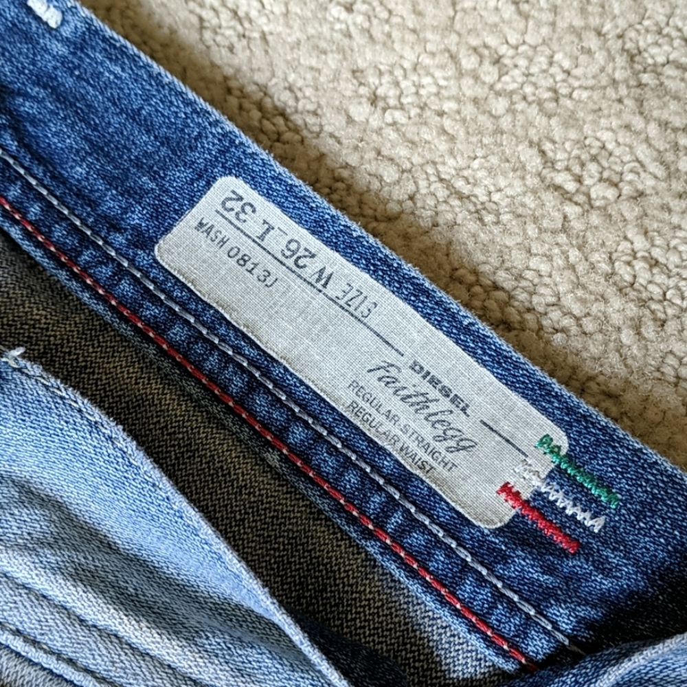 DIESEL - Faithlegg Straight Jeans - Picture 3 of 12
